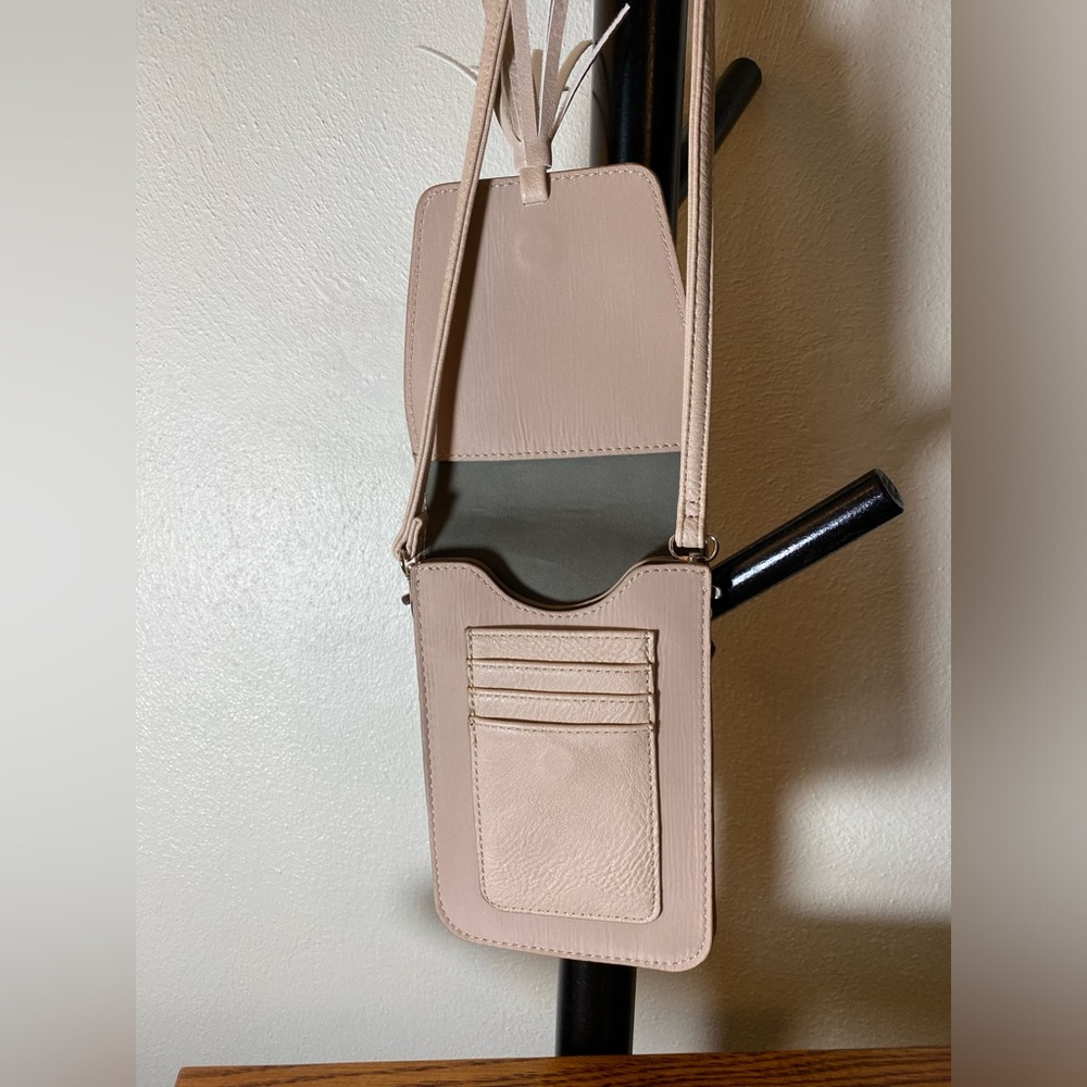 K. Carroll Harper™ Crossbody with RFID Like New! Buff / Pale Pink Neutral / RFID - Picture 4 of 8